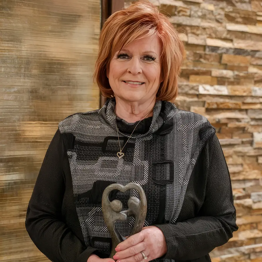 ketha-martinez-with-sunshine-award